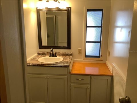 Manufactured Home in DADE CITY FL 34928 HAWKIOWA ROAD 39.jpg