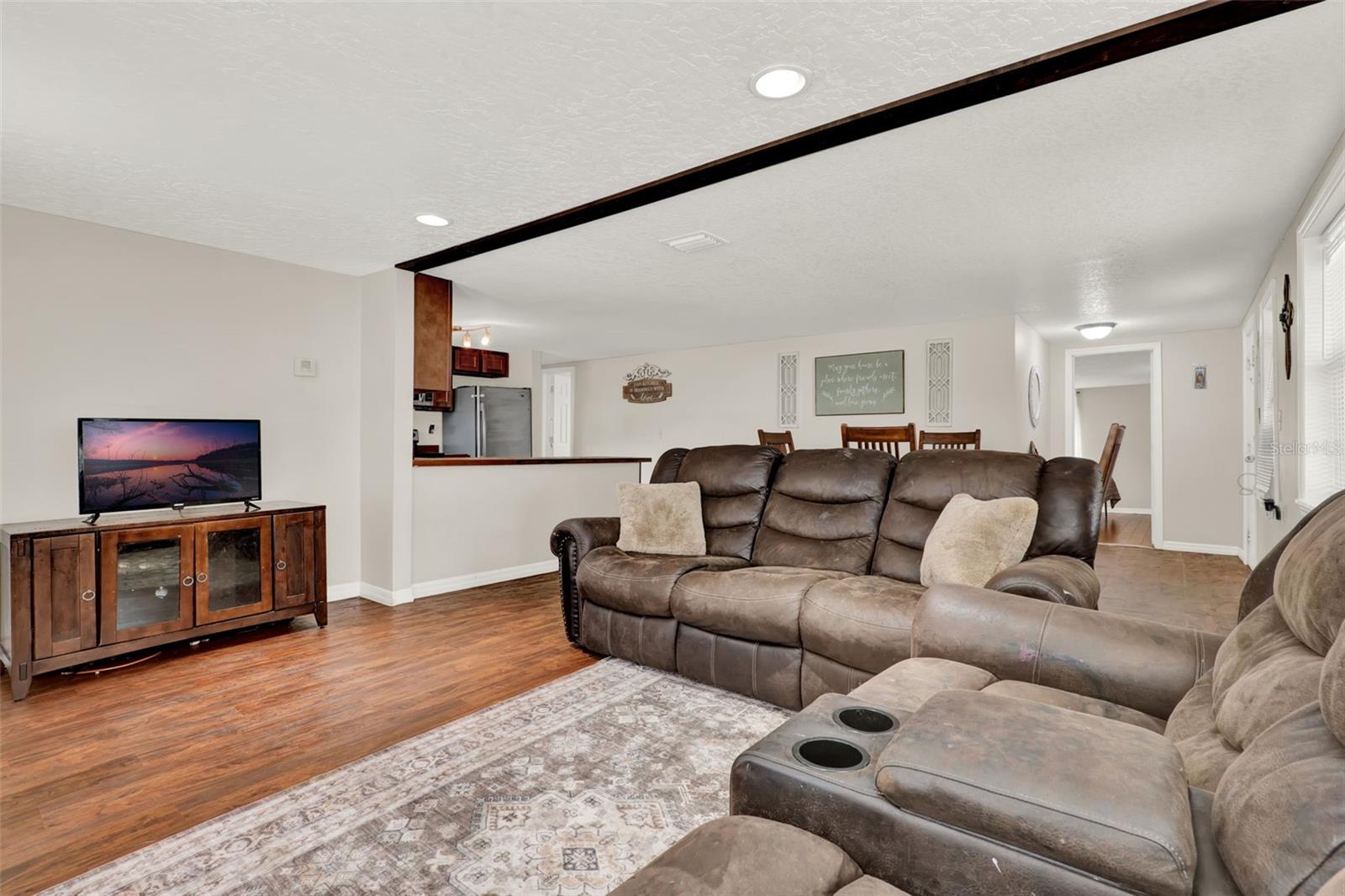 30137 Orange Ave, Sorrento, FL 32776 photo