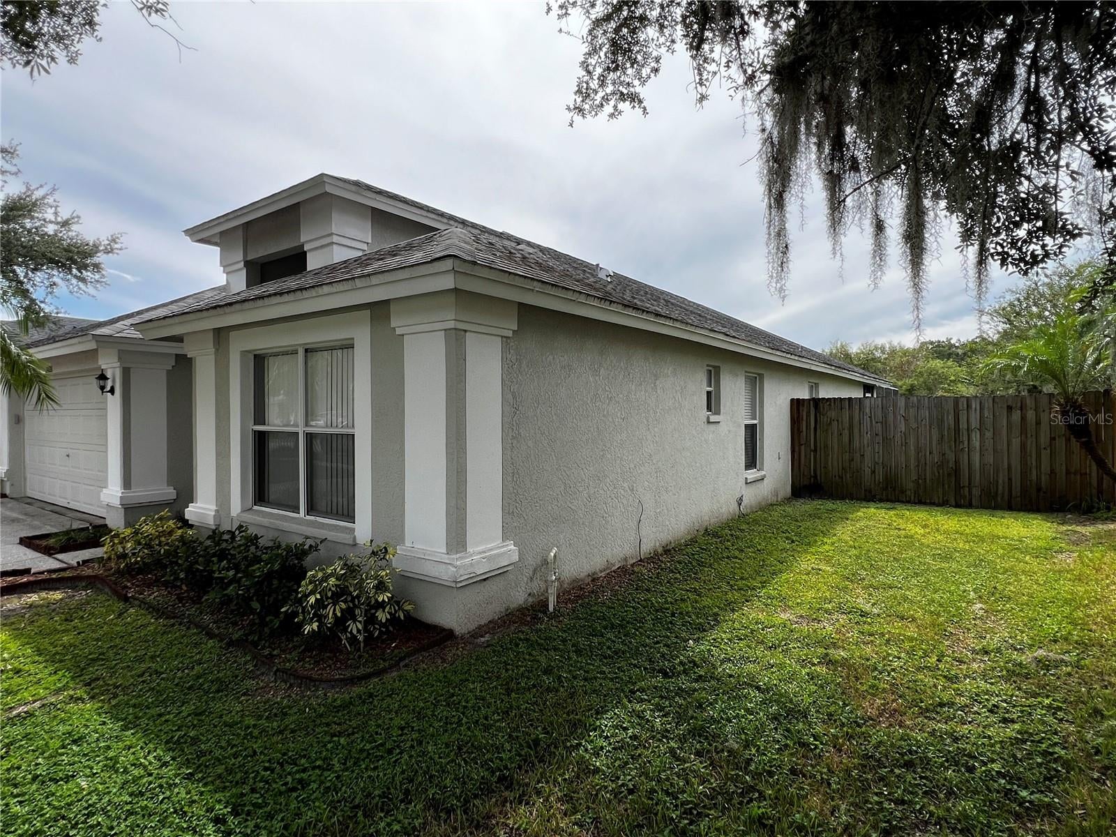 27606 Sky Lake Cir, Wesley Chapel, FL 33544 photo