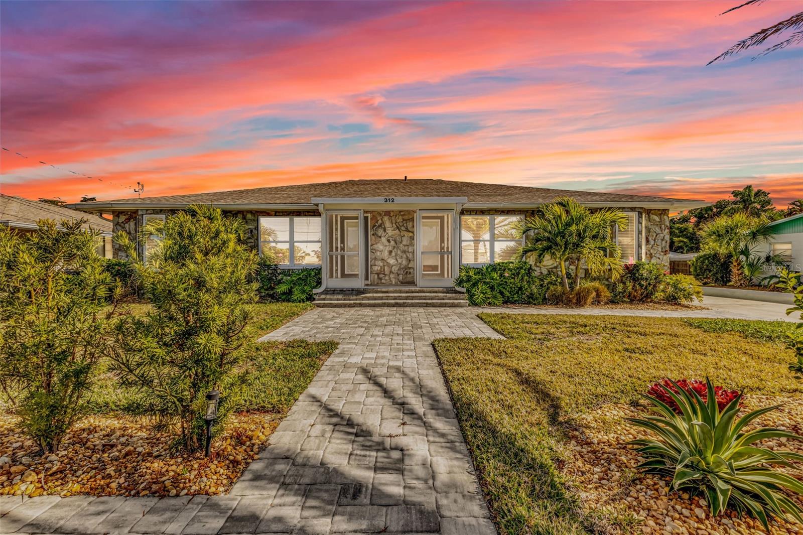 312 Bayshore Rd, Nokomis, FL 34275 photo