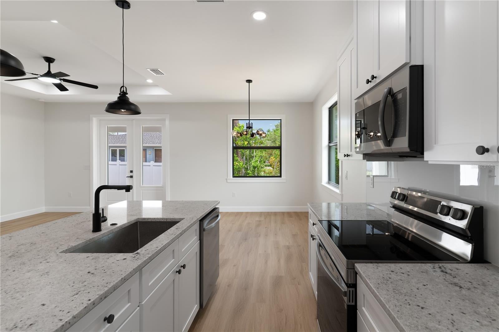 923 Cumberland Rd, Venice, FL 34293 photo