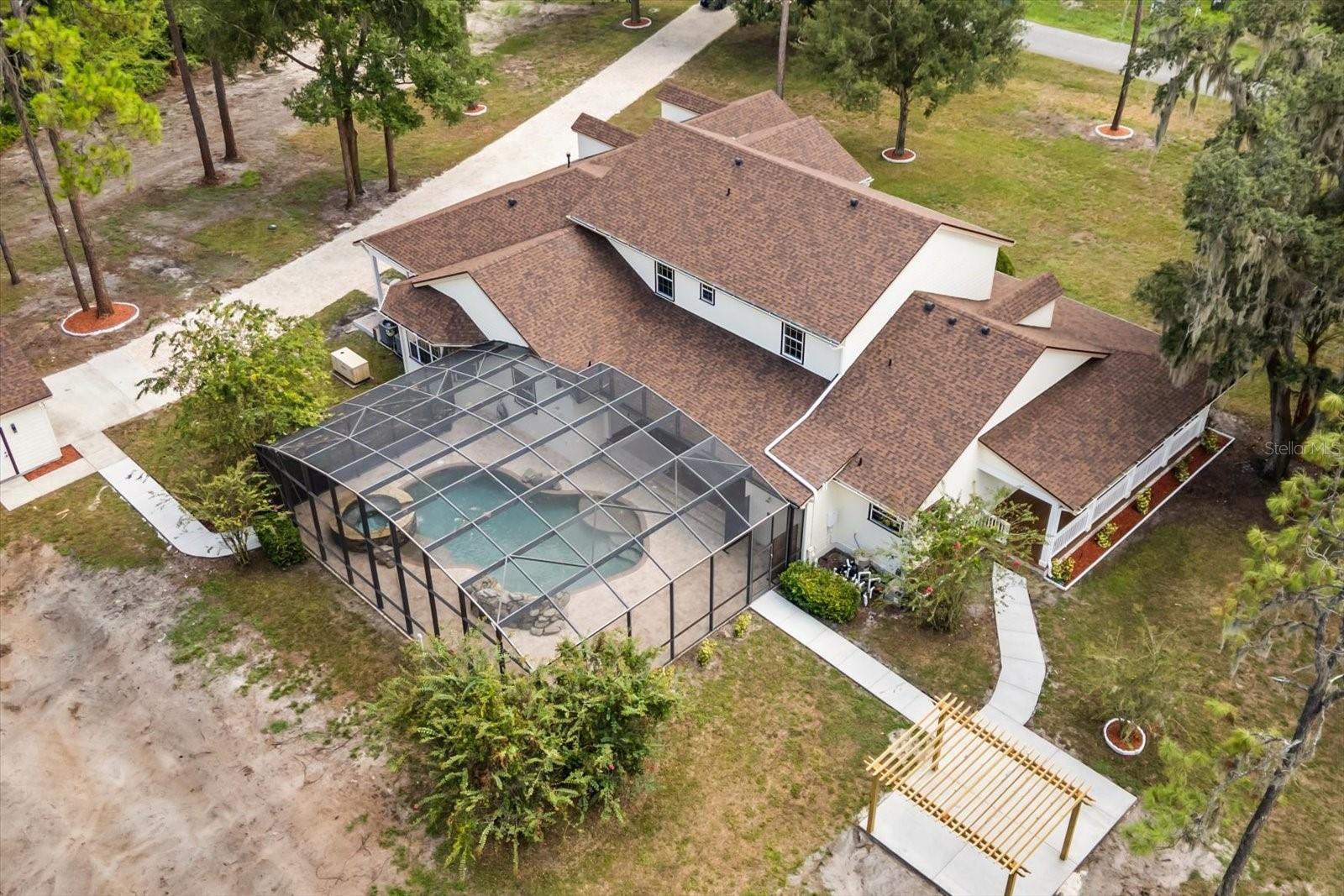 27012 Grand Oak Ln, Tavares, FL 32778 photo