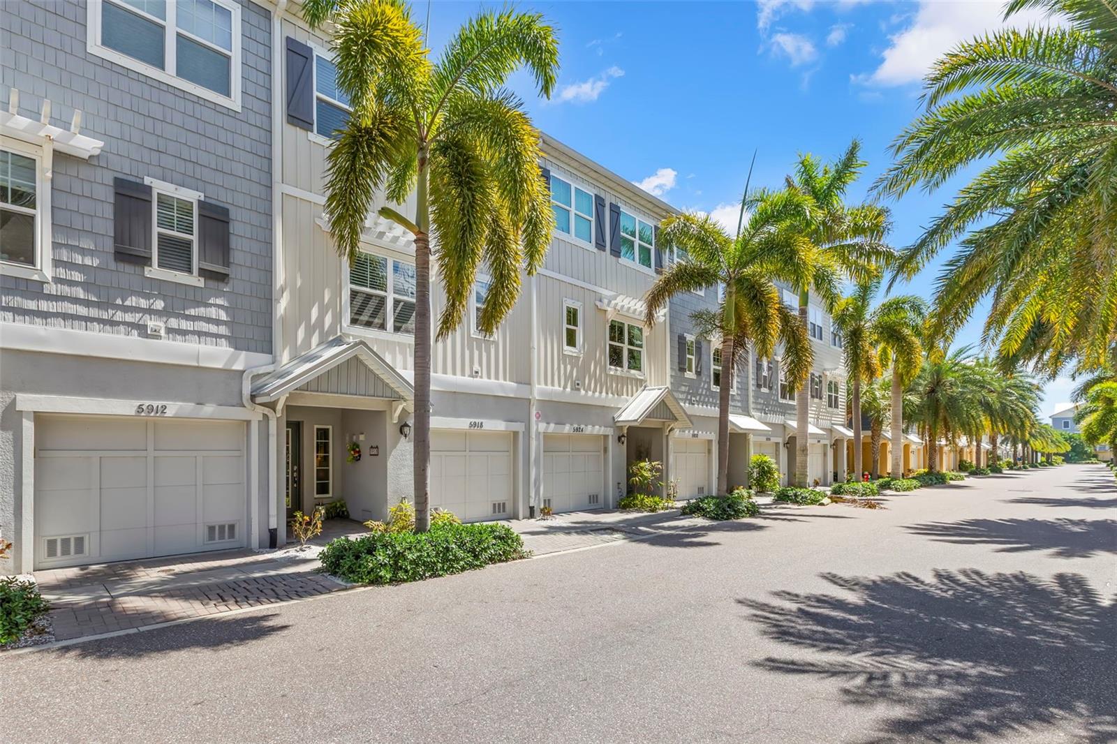 5918 Anchorage Way, Saint Petersburg, FL 33712 photo