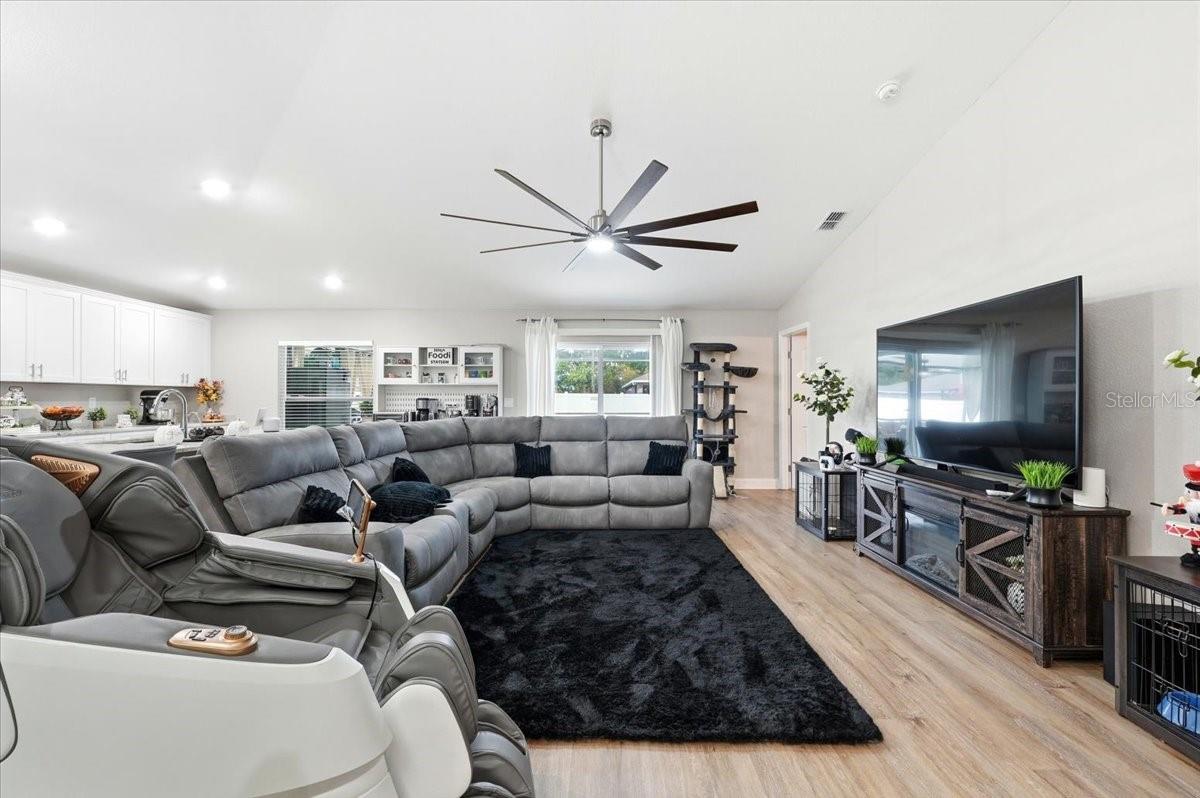 31 Morgan St, Auburndale, FL 33823 photo