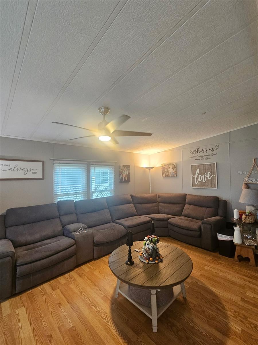 475 Papaya Cir, Sebastian, FL 32976 photo