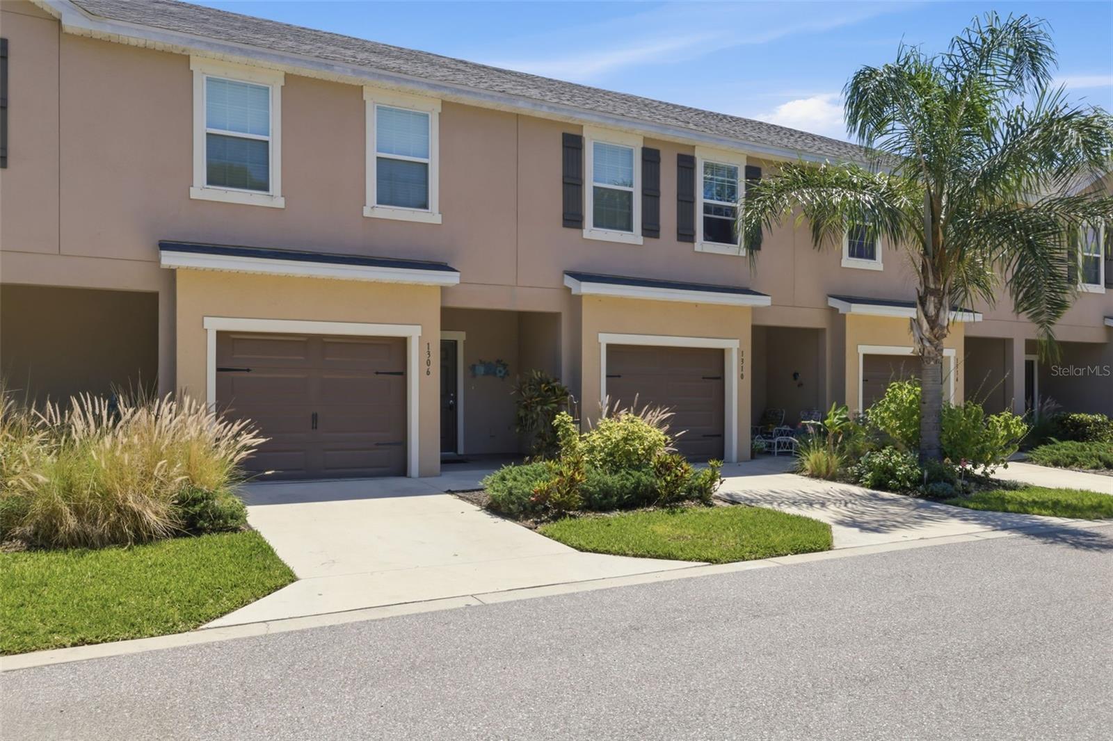 1306 Grantham Dr, Sarasota, FL 34234 photo