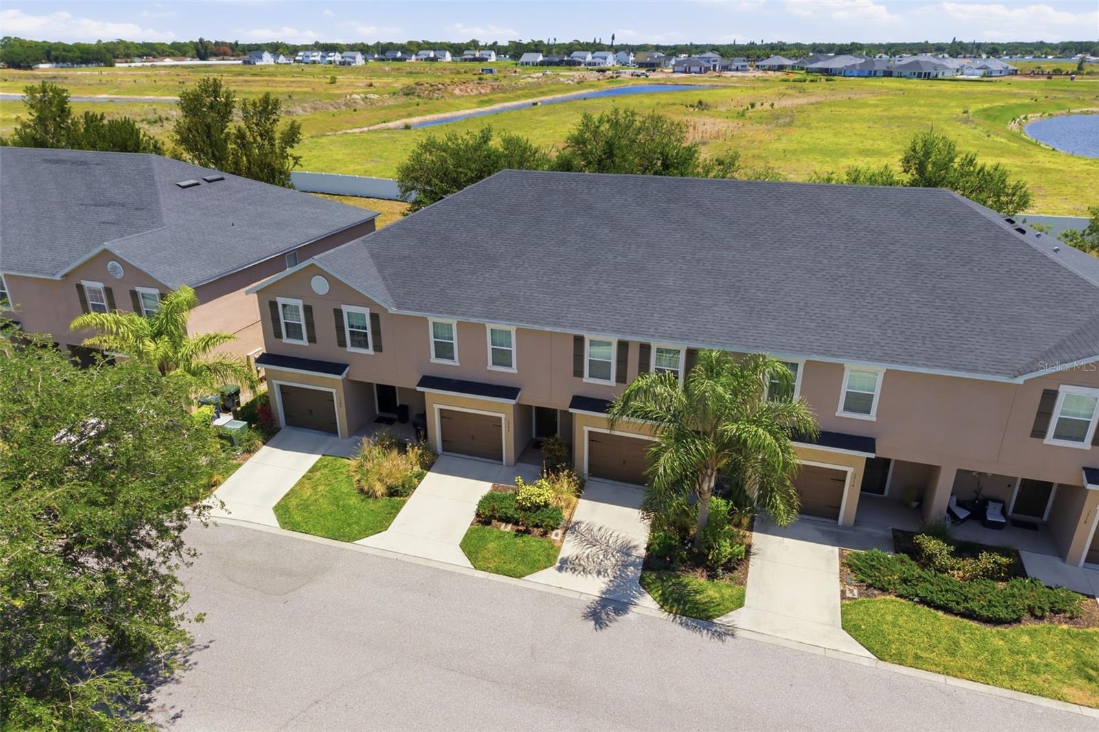 1306 Grantham Dr, Sarasota, FL 34234 photo