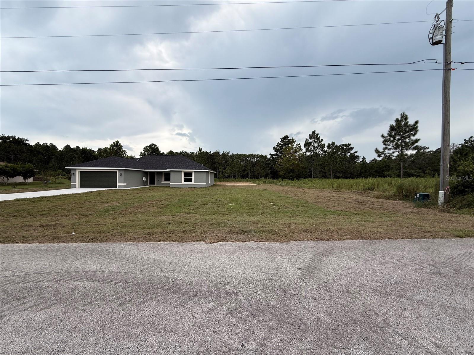 20452 SW Cardinal Ave, Dunnellon, FL 34431 photo