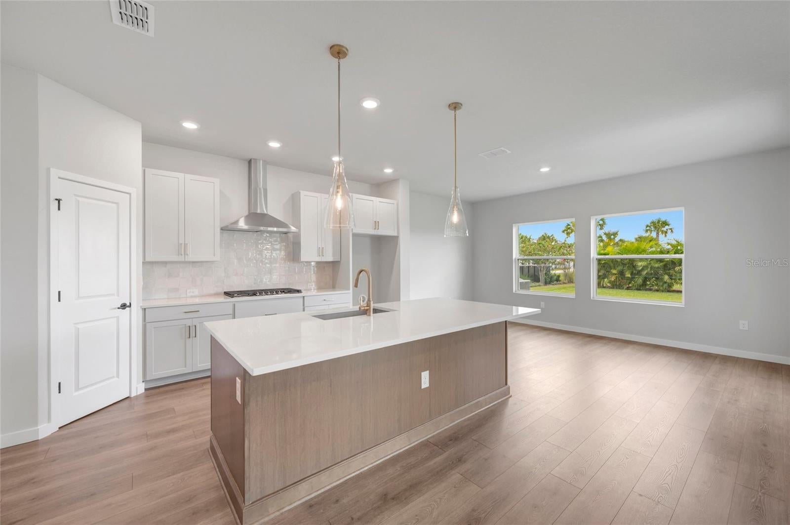 5182 Creek Sand Dr, Apollo Beach, FL 33572 photo