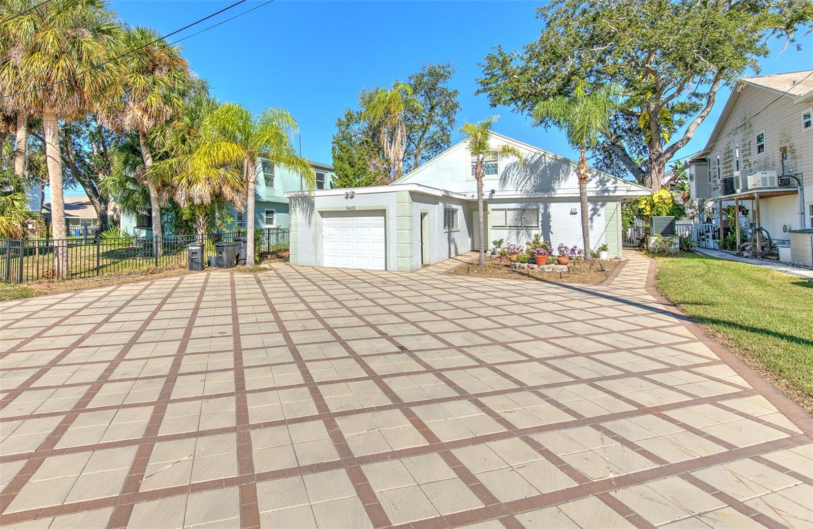 5415 Mile Blvd, Port Richey, FL 34668