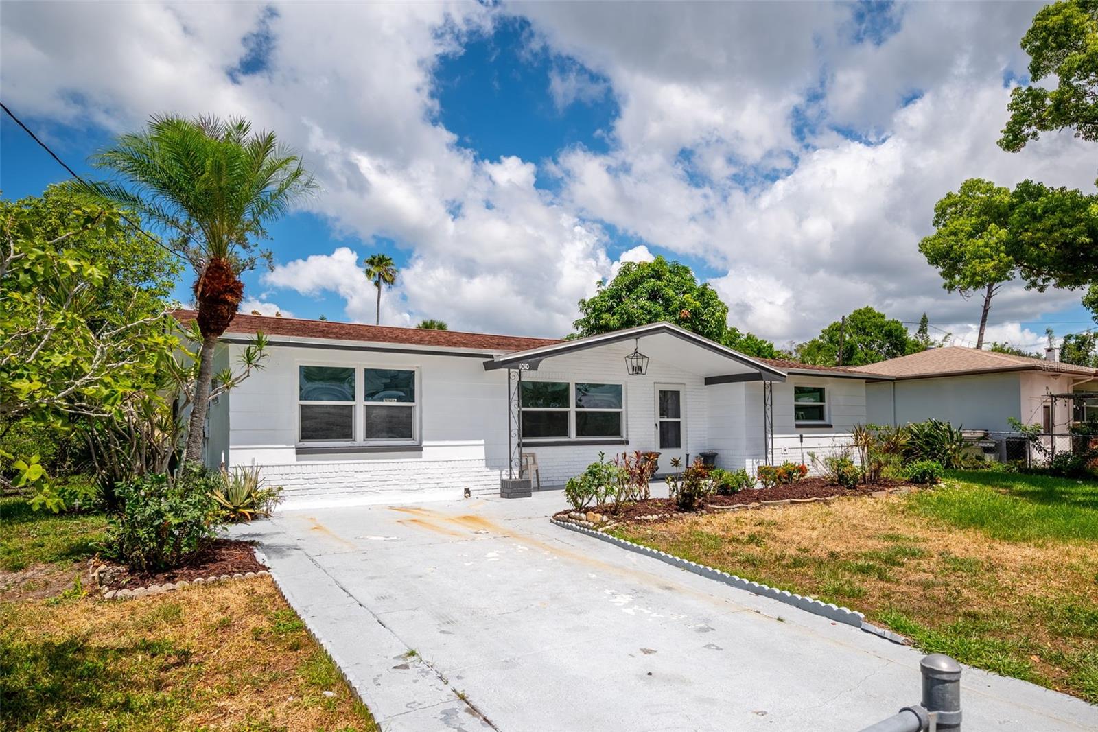 1010 Gulf Rd, Tarpon Springs, FL 34689 photo