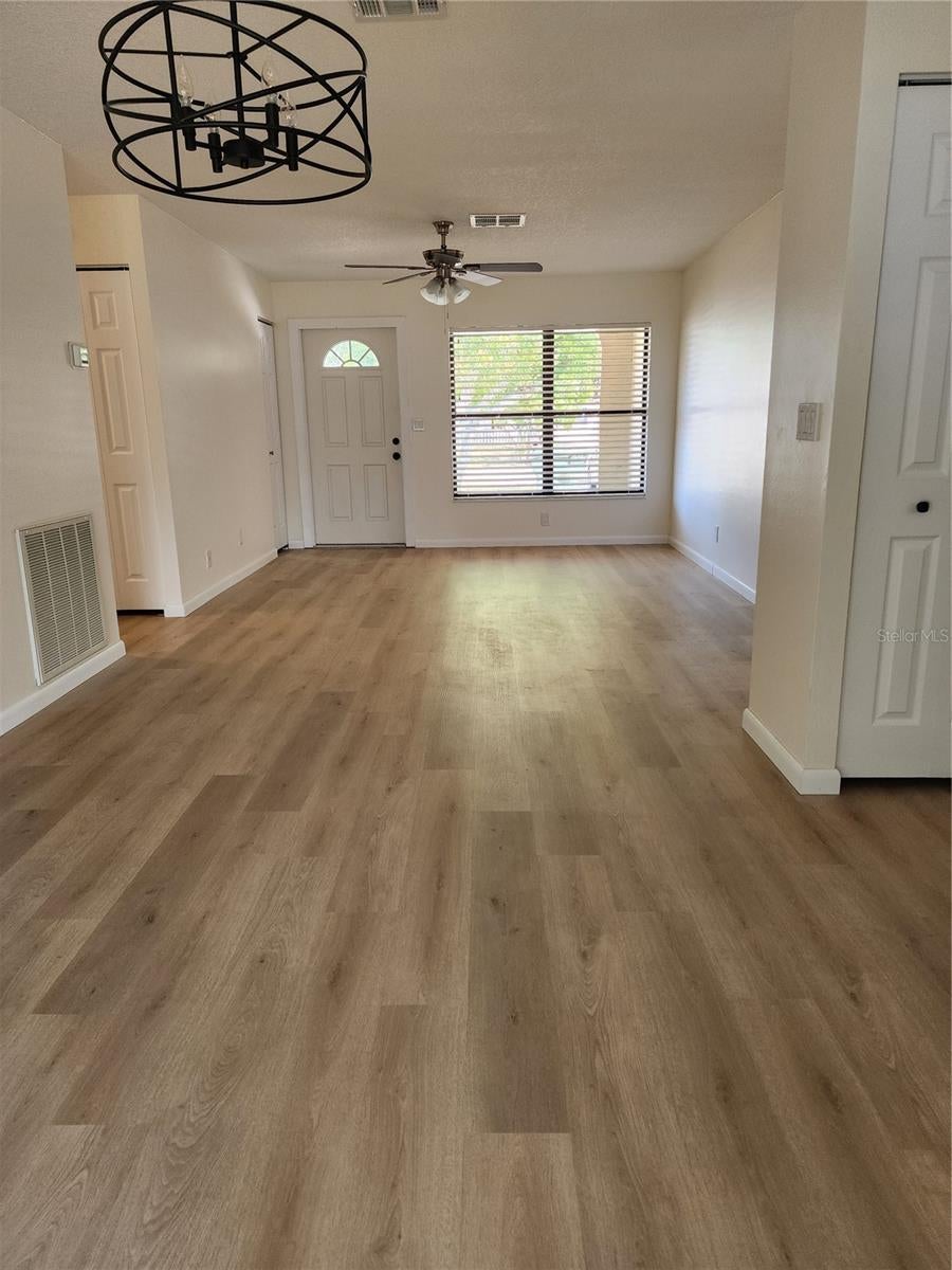 13010 Cumberland Dr, Largo, FL 33773 photo