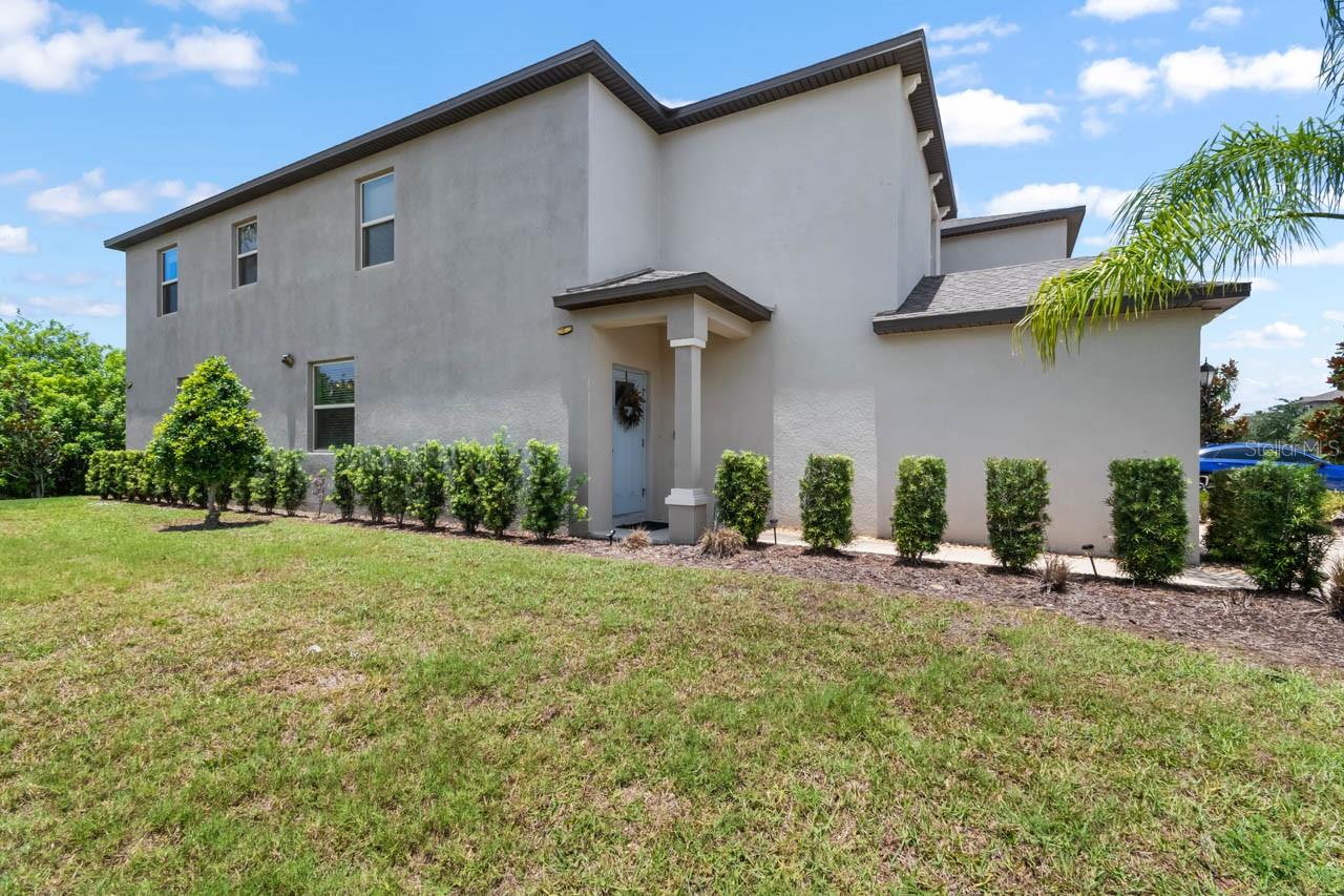 635 Royal Empress Dr, Ruskin, FL 33570 photo