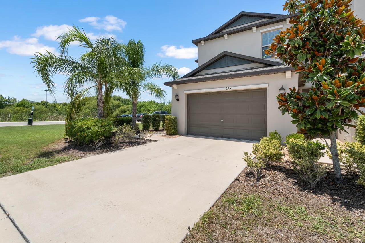 635 Royal Empress Dr, Ruskin, FL 33570 photo