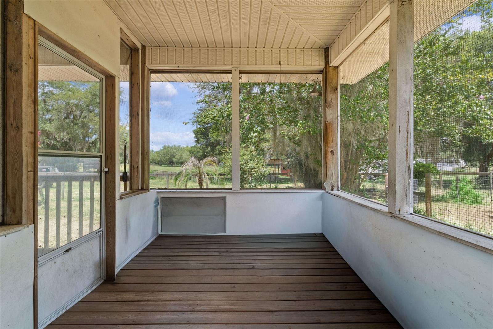 13691 S Highway 25, Eastlake Weir, FL 32133 photo