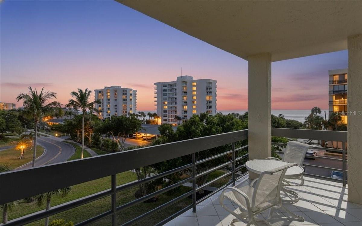 1065 Gulf Of Mexico Dr #305, Longboat Key, FL 34228 photo