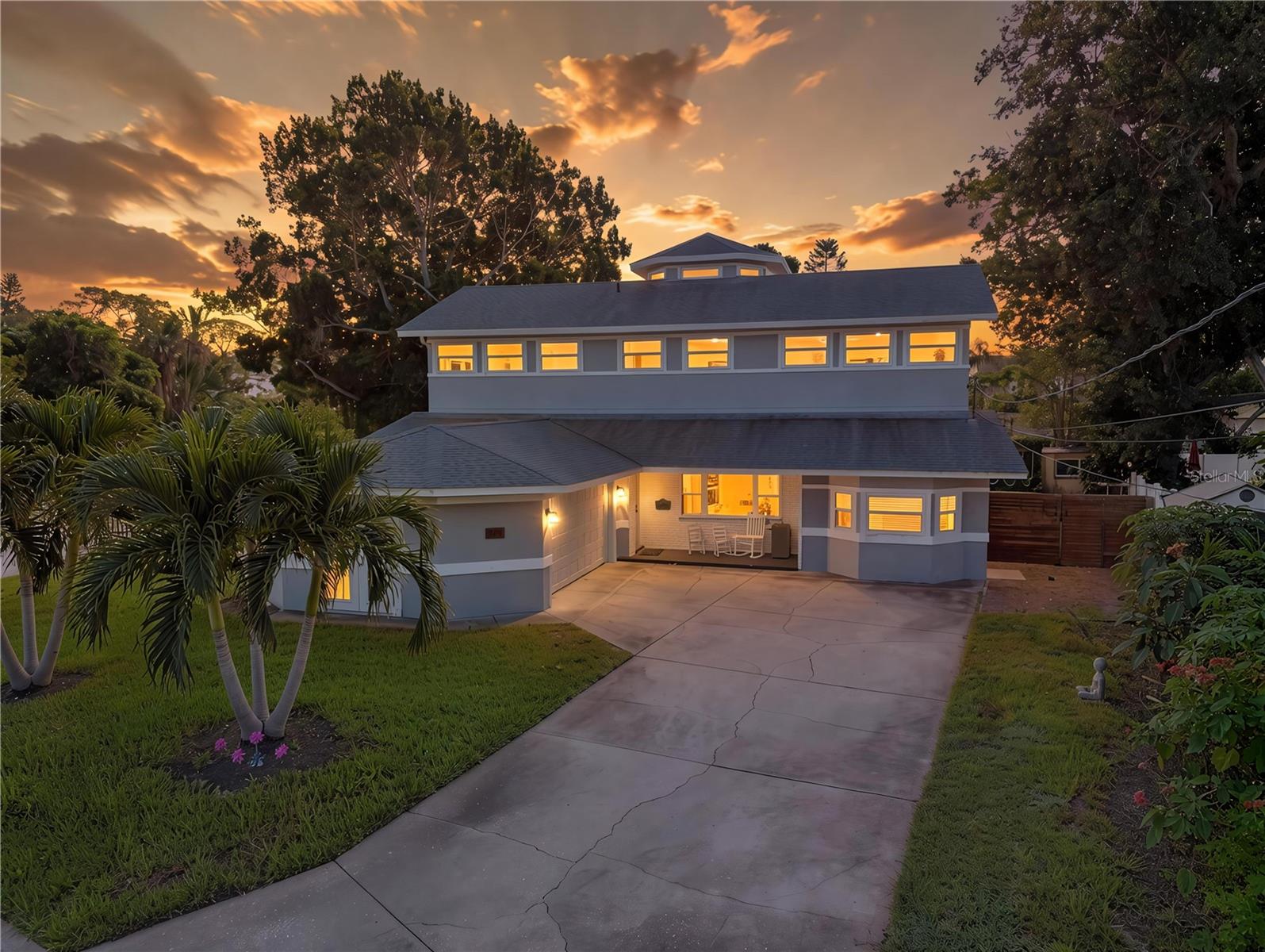 874 Serpentine Dr, Saint Petersburg, FL 33705