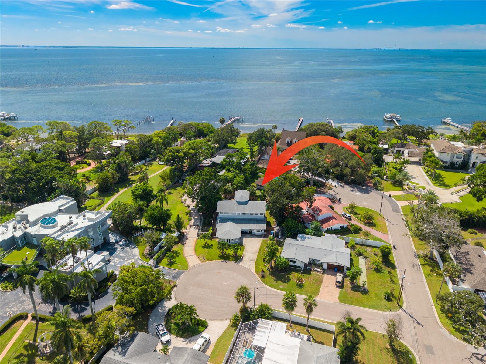 874 Serpentine Dr, Saint Petersburg, FL 33705 photo