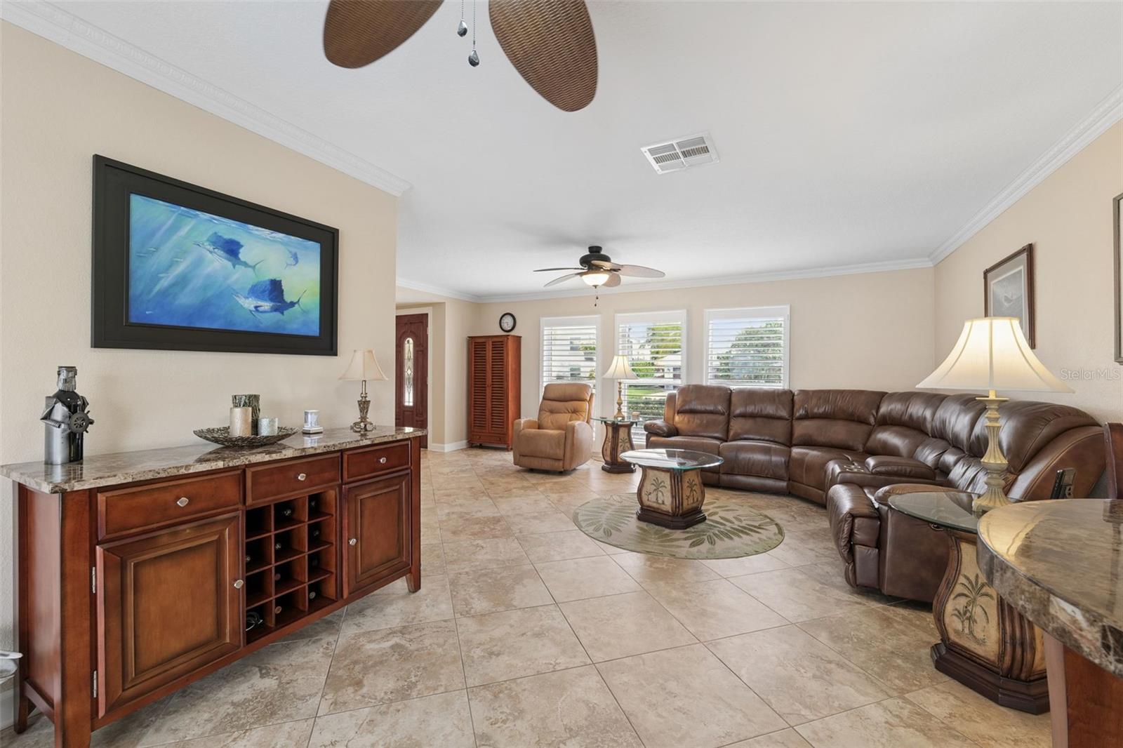 5860 Leeland St, Saint Petersburg, FL 33715 photo