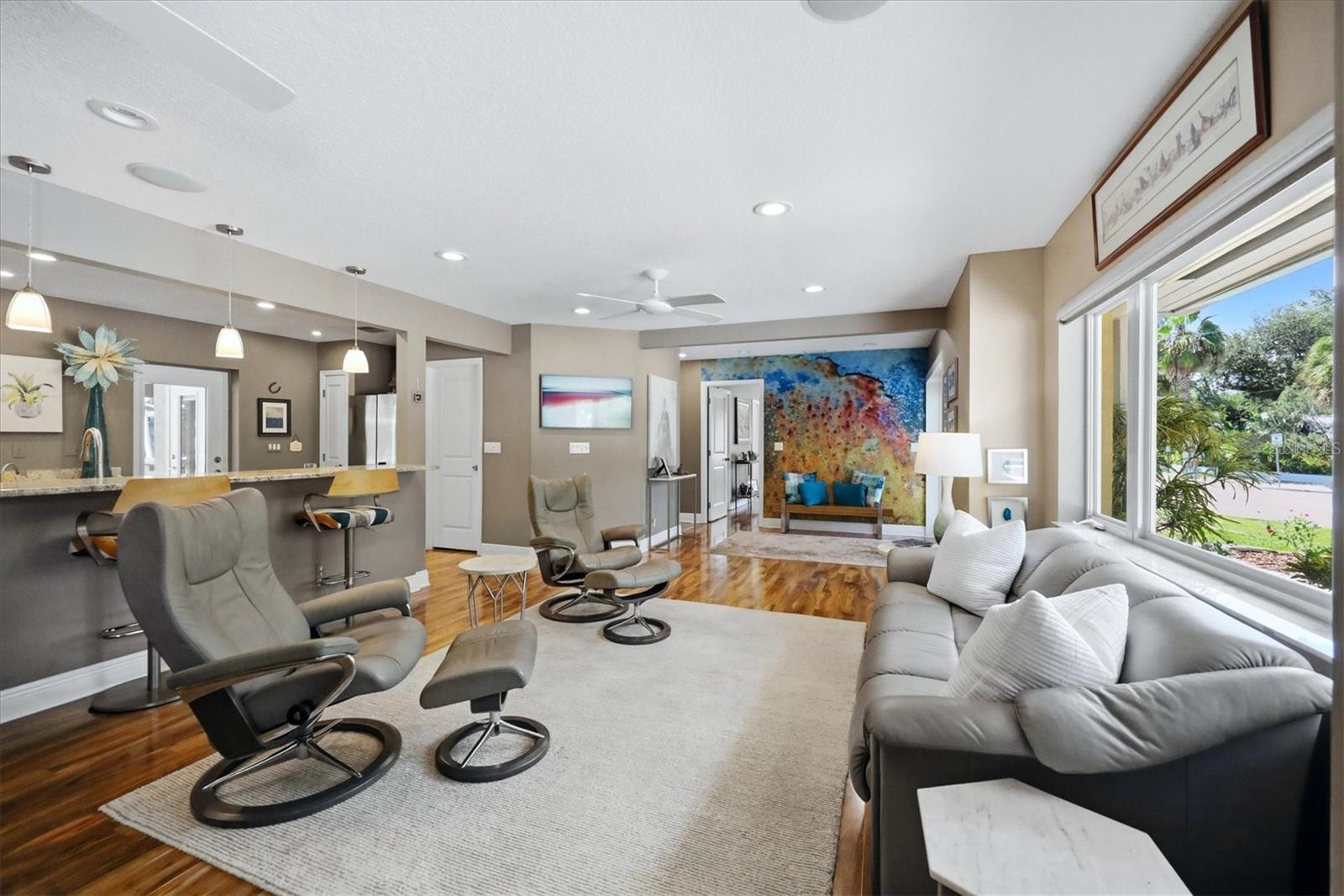 942 Virginia Dr, Sarasota, FL 34234 photo