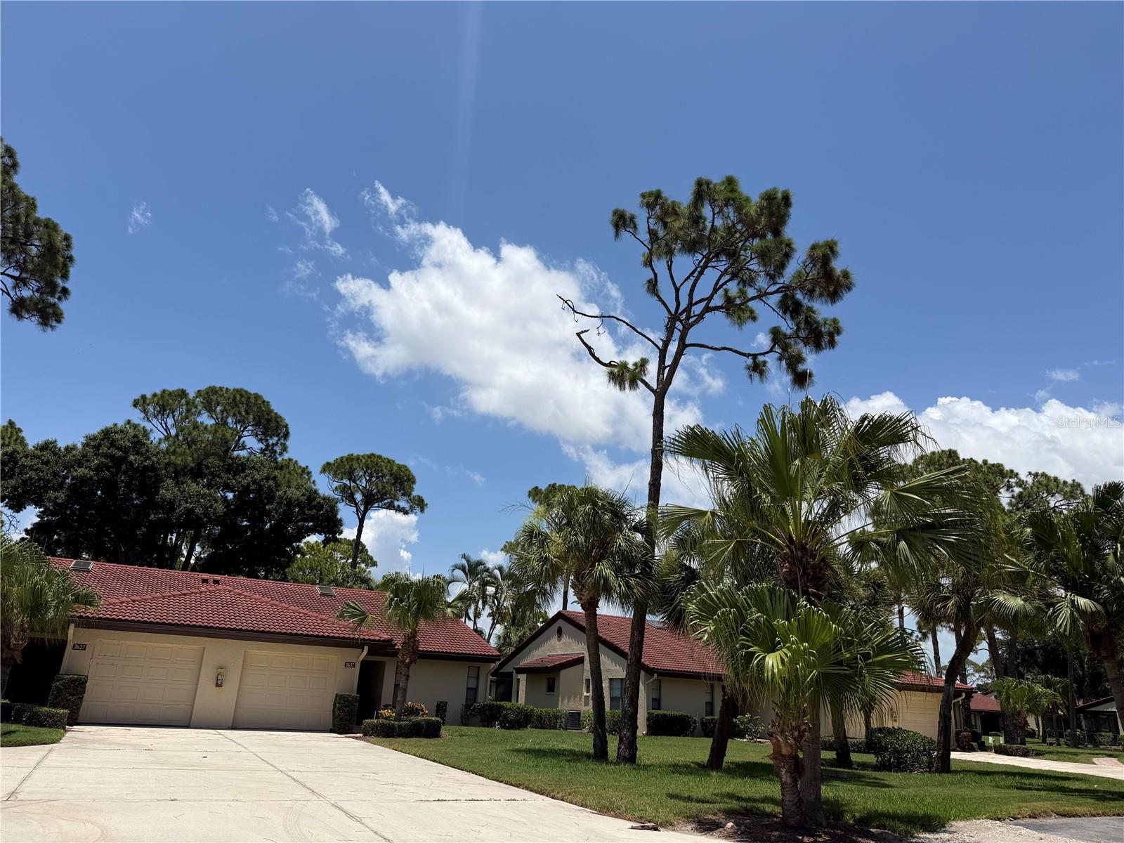 3637 Yellow Pine Ct, Sarasota, FL 34238