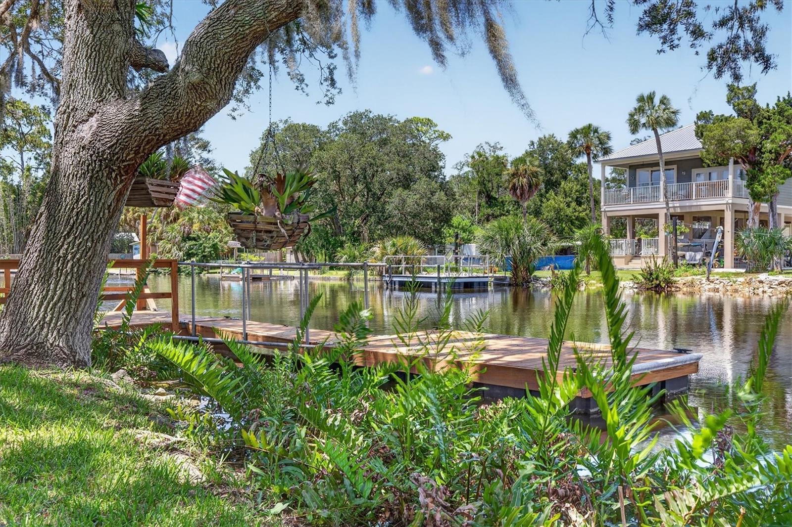 6086 Island Dr, Weeki Wachee, FL 34607 photo