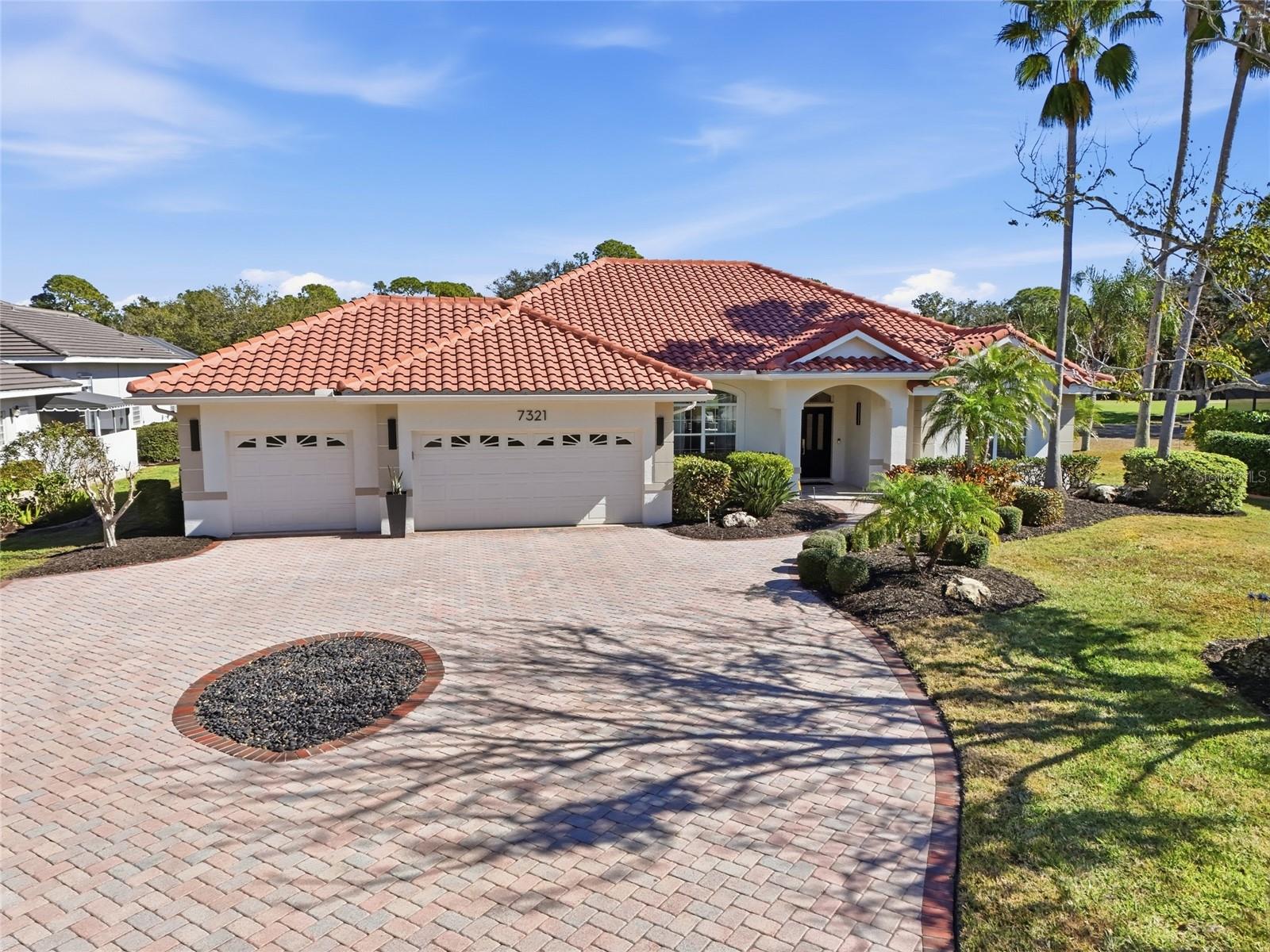 7321 Links Ct, Sarasota, FL 34243 photo