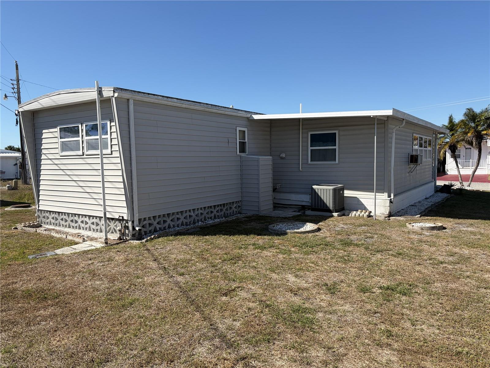 1862 Palm Spring St, Sarasota, FL 34234 photo