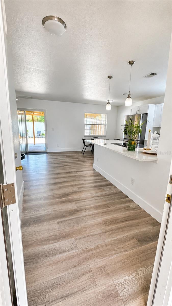 11105 N 22 St, Tampa, FL 33612 photo