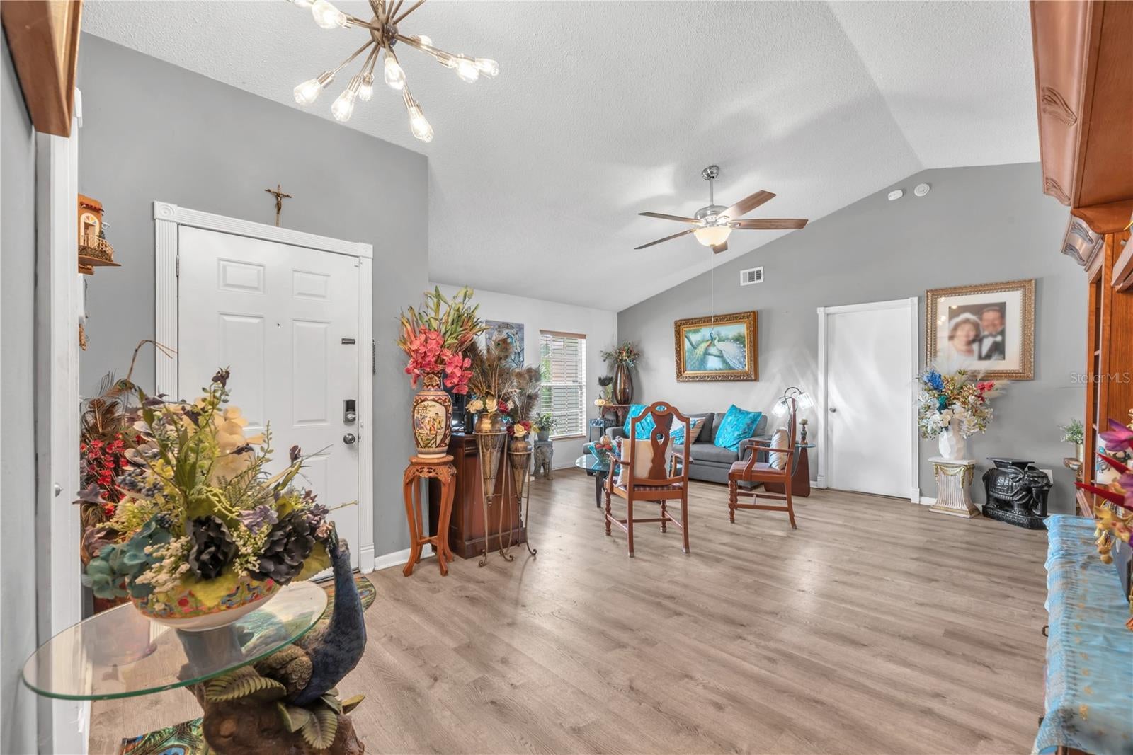 2114 W Hanna Ave, Tampa, FL 33604 photo