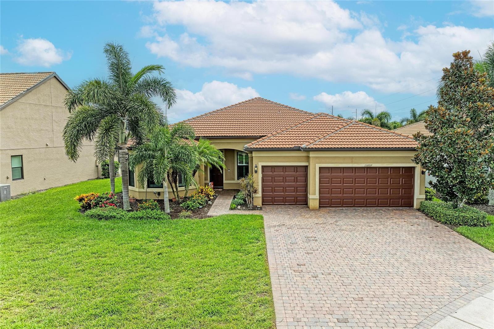 13897 Umbria St, Venice, FL 34293