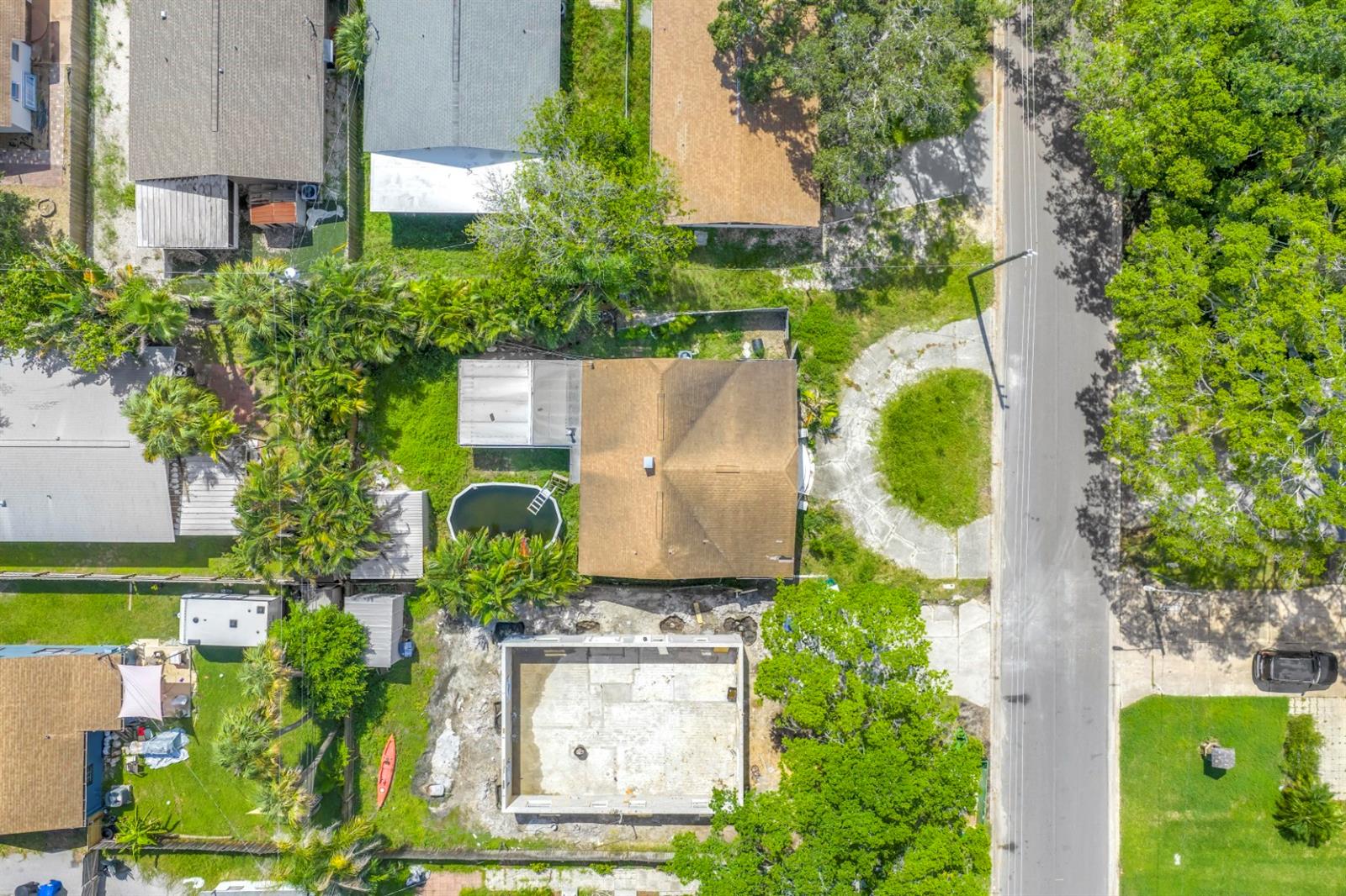 1820 Montana Ave, Saint Petersburg, FL 33703 photo
