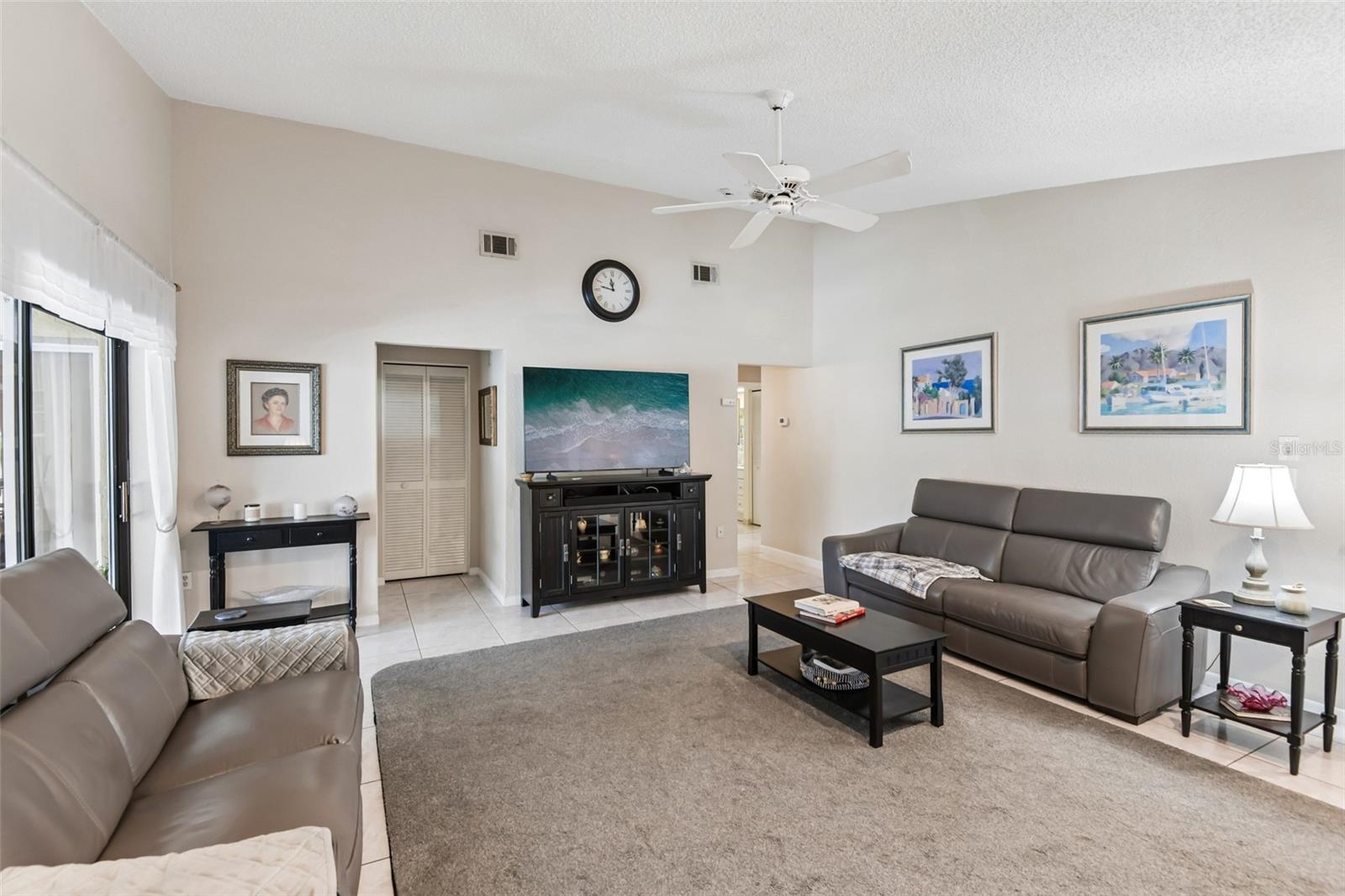 12596 93 Way, Largo, FL 33773 photo