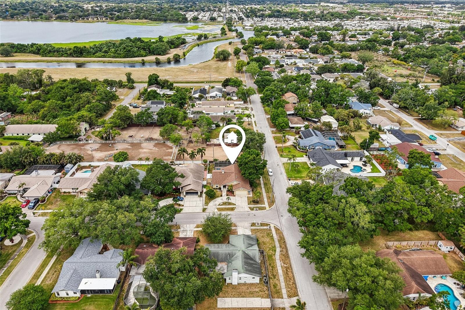 12596 93 Way, Largo, FL 33773 photo