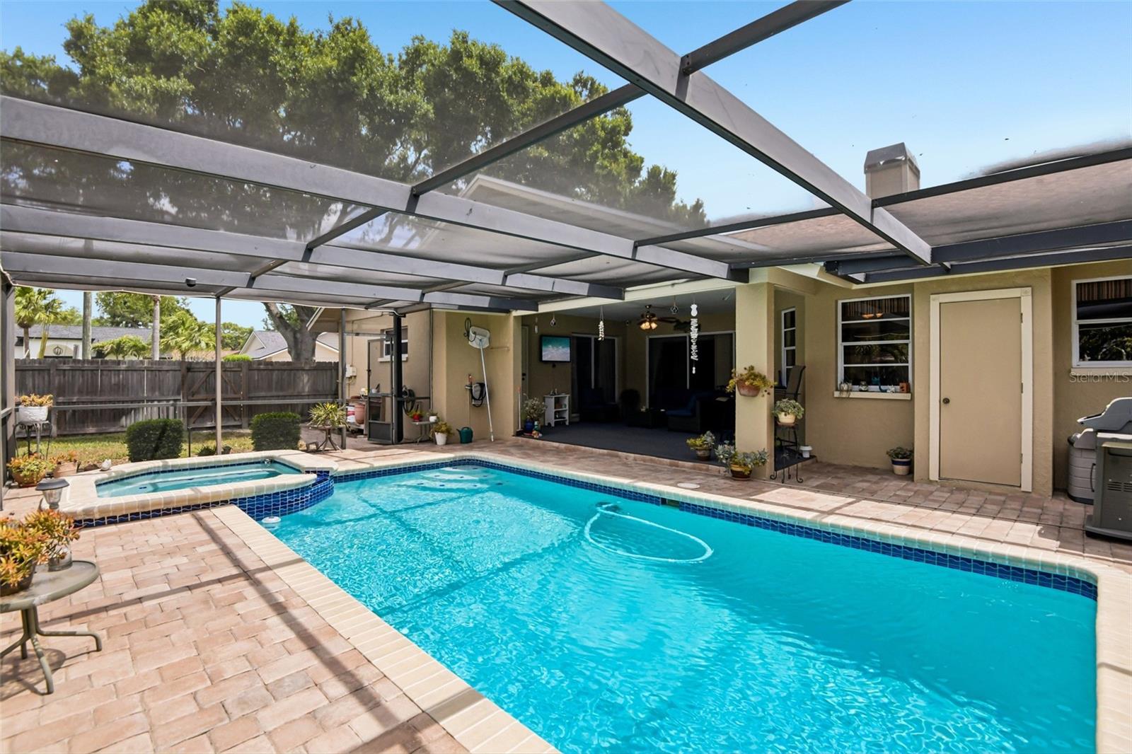 12596 93 Way, Largo, FL 33773 photo