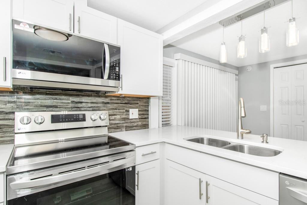 5401 43 Terrace, Saint Petersburg, FL 33709 photo