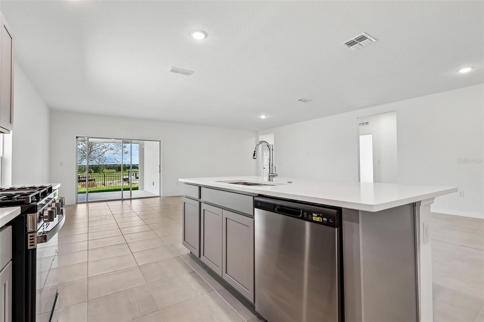 24550 Hodges Reserve Ave, Howey In The Hills, FL 34737 photo