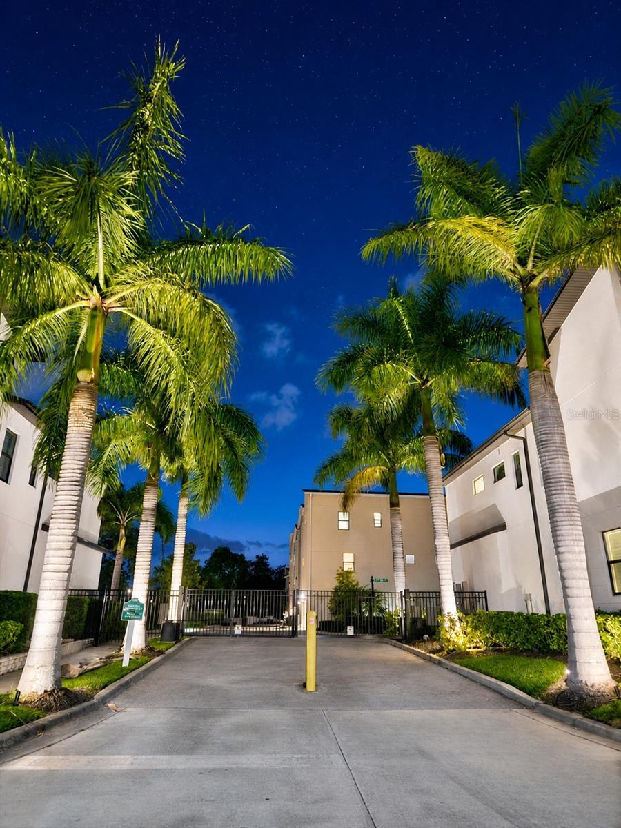 2521 11 Pl, Saint Petersburg, FL 33713 photo