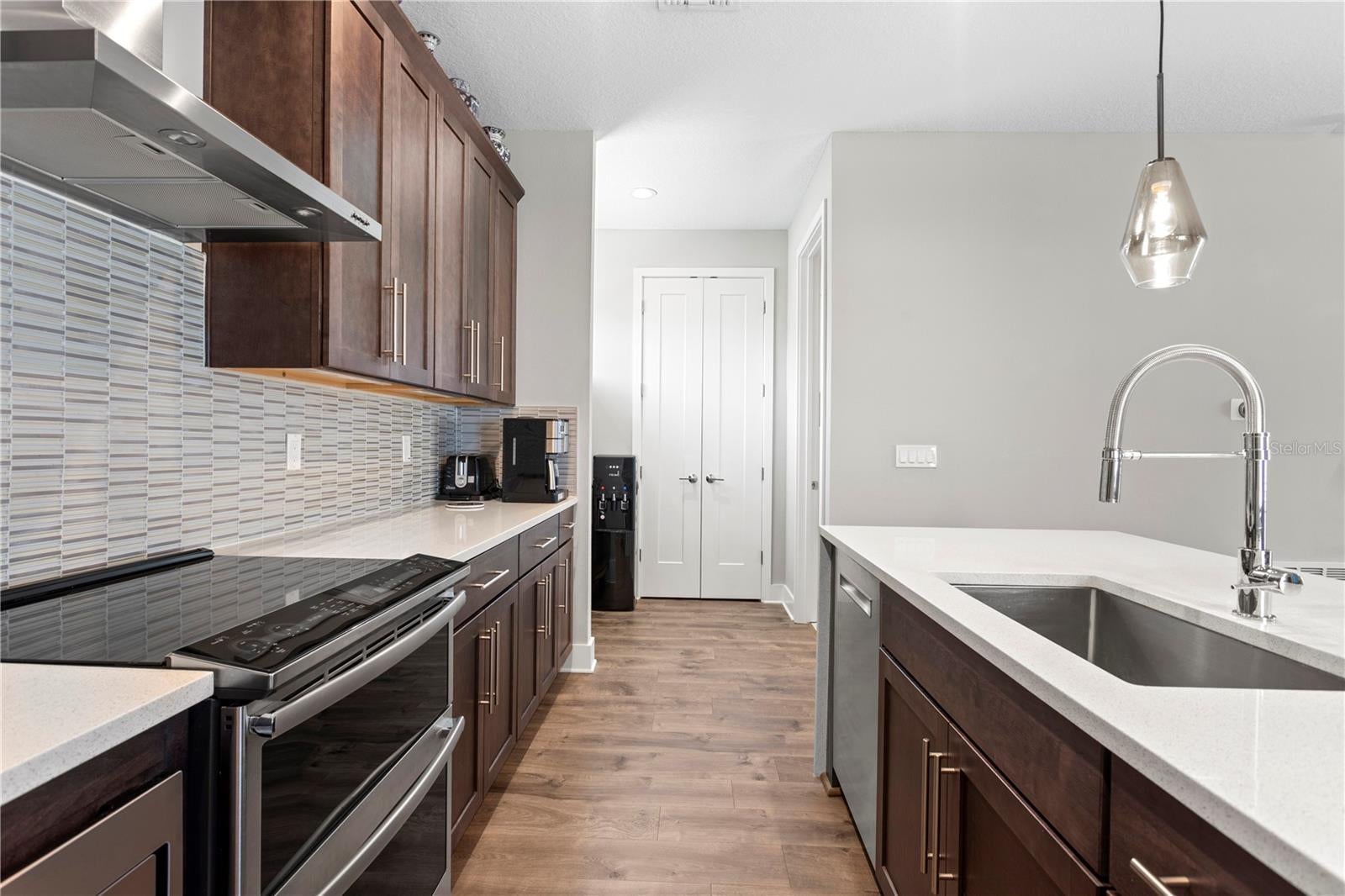 2521 11 Pl, Saint Petersburg, FL 33713 photo