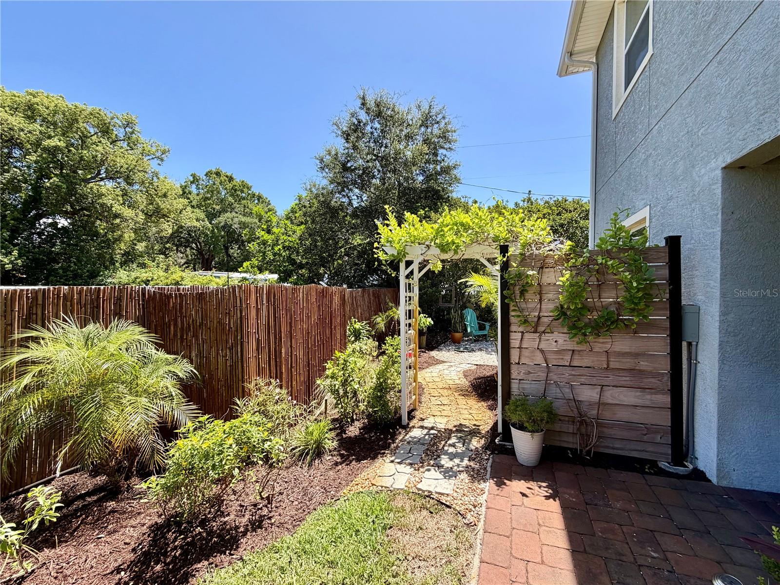 281 Ashley Ct, Dunedin, FL 34698 photo