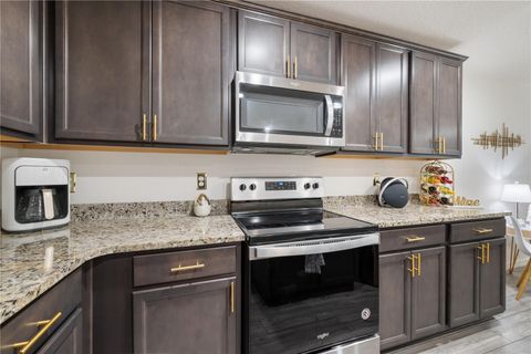 Townhouse in BROOKSVILLE FL 8975 SOUTHERN CHARM CIRCLE 10.jpg