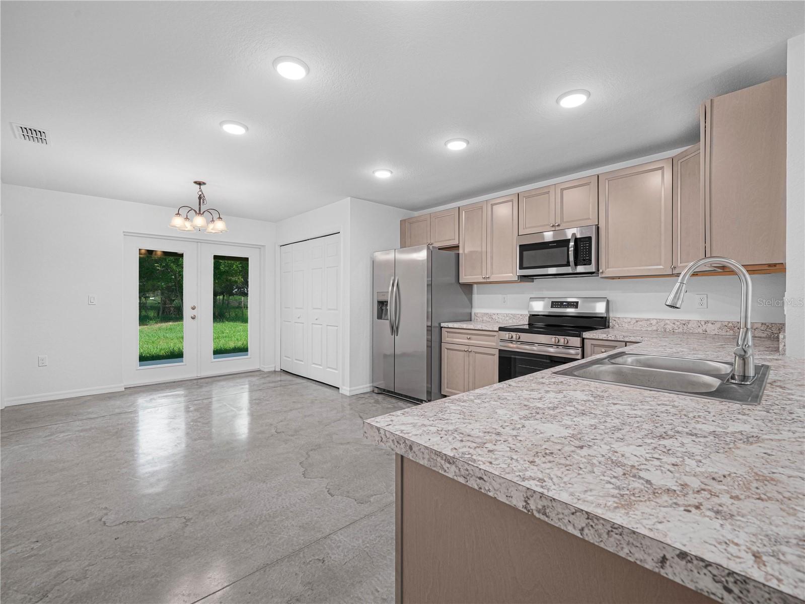 118 Highland Ave, Auburndale, FL 33823 photo
