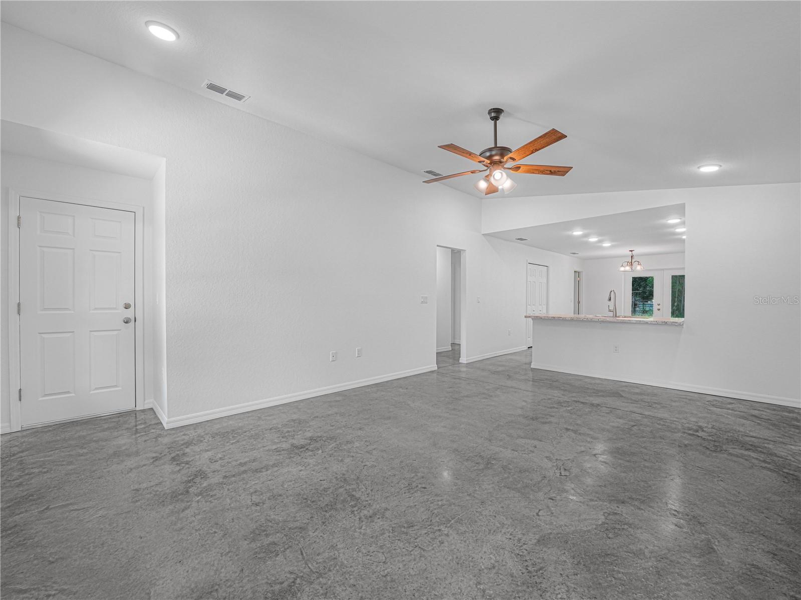 118 Highland Ave, Auburndale, FL 33823 photo