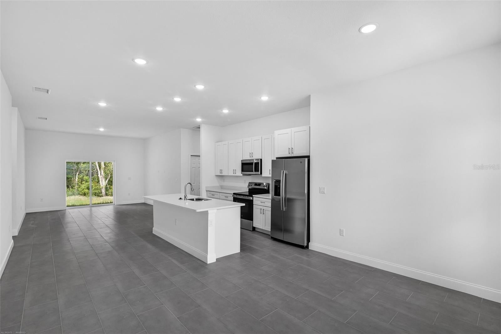 22403 SW Rainbow Lake Blvd, Dunnellon, FL 34431 photo