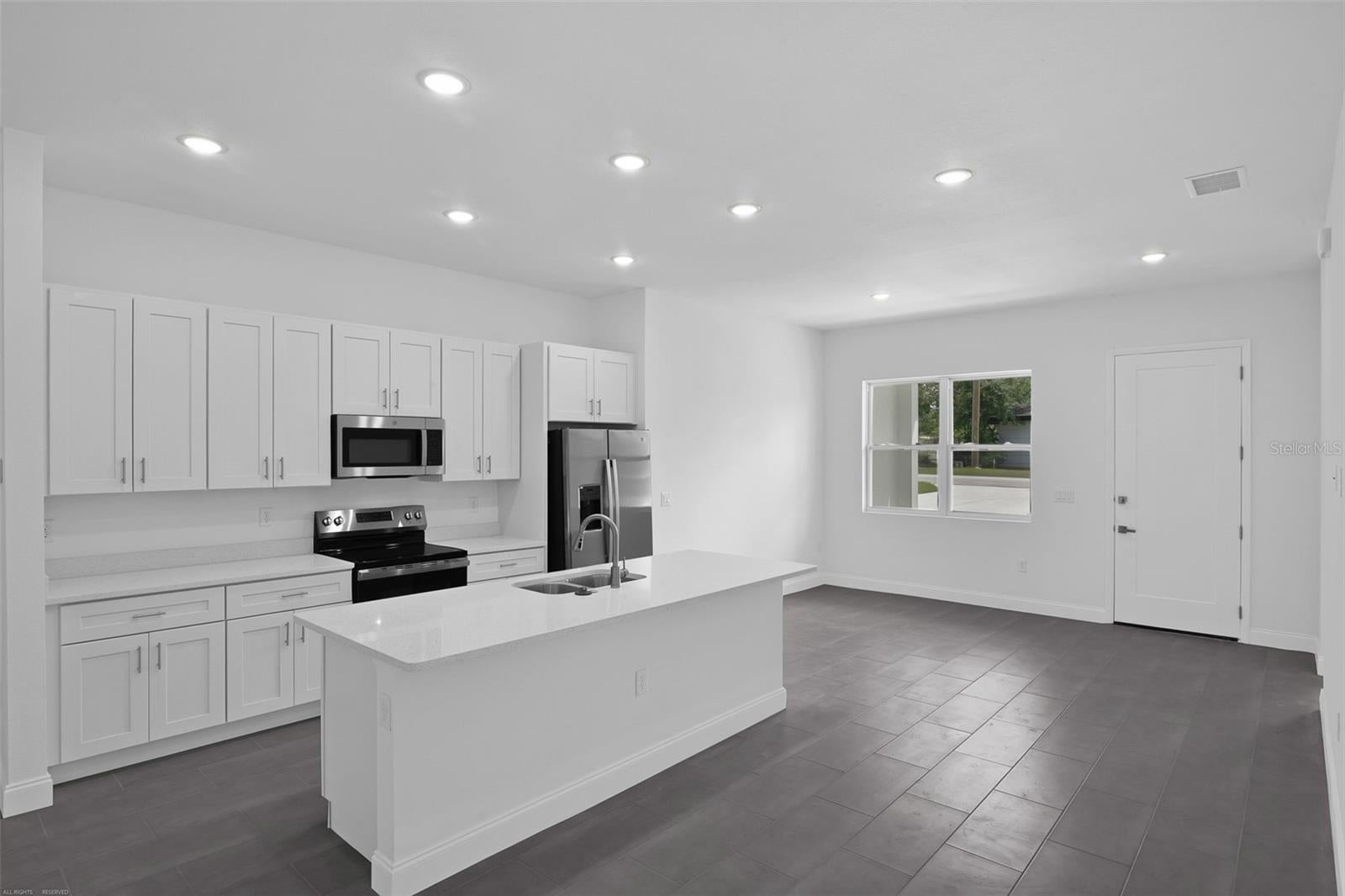 22403 SW Rainbow Lake Blvd, Dunnellon, FL 34431 photo