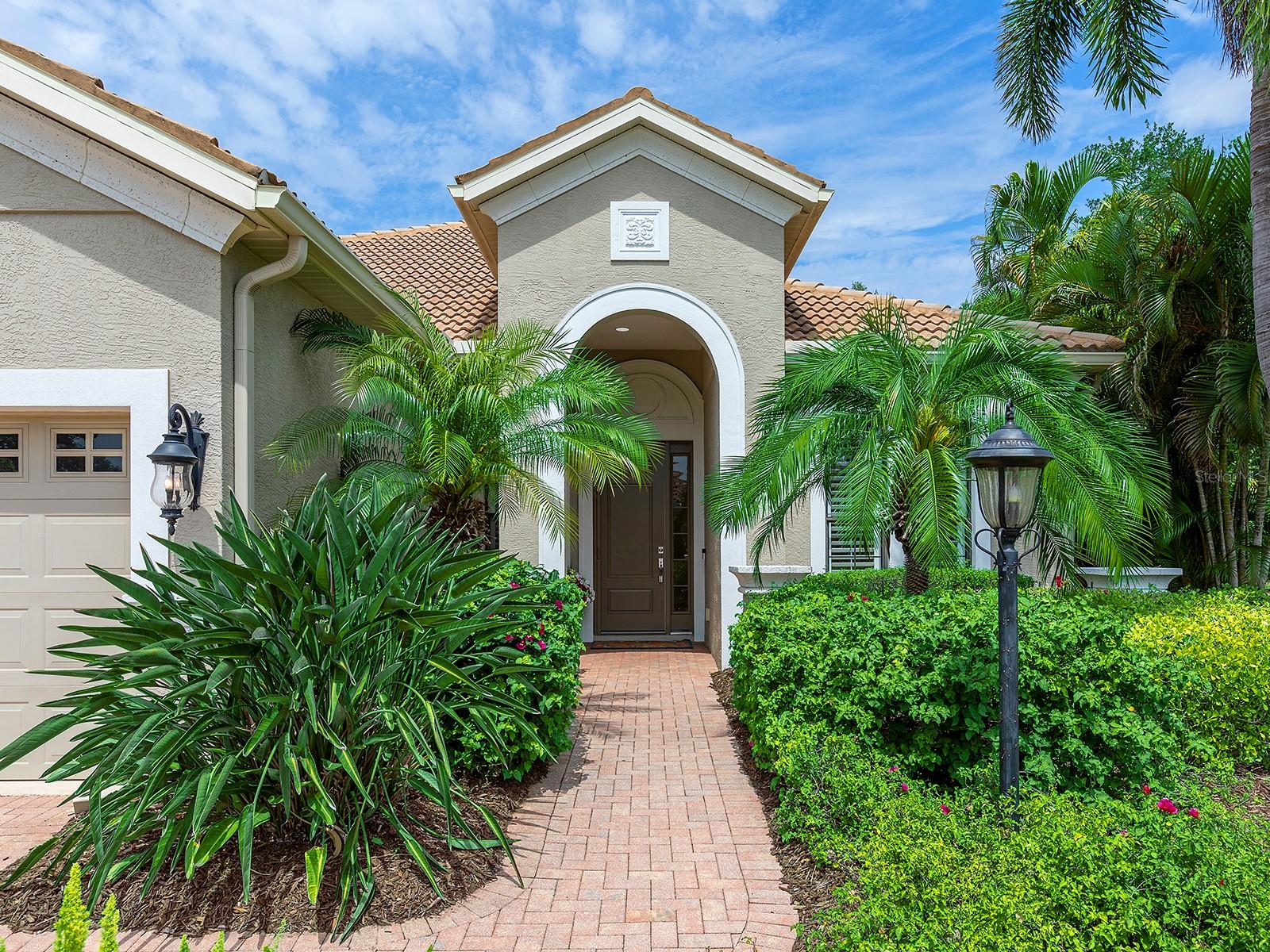 7210 Lake Forest Gln, Lakewood Ranch, FL 34202 photo