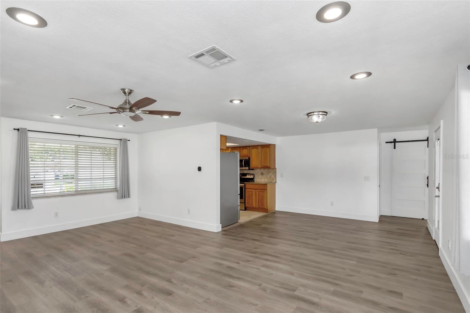 1071 Suemar Rd, Dunedin, FL 34698 photo