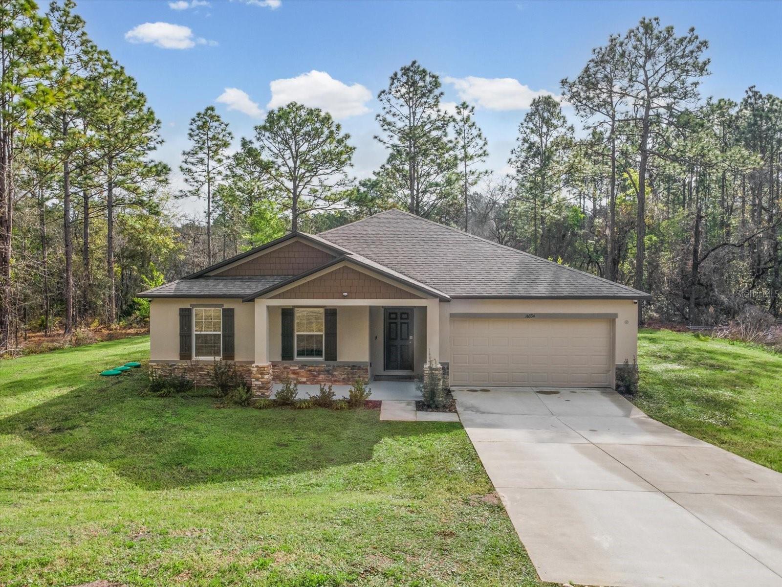 16334 Frost Bird Rd, Weeki Wachee, FL 34614