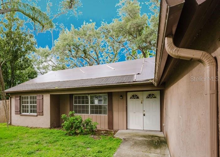 1243 Royal Oak Dr, Dunedin, FL 34698 photo