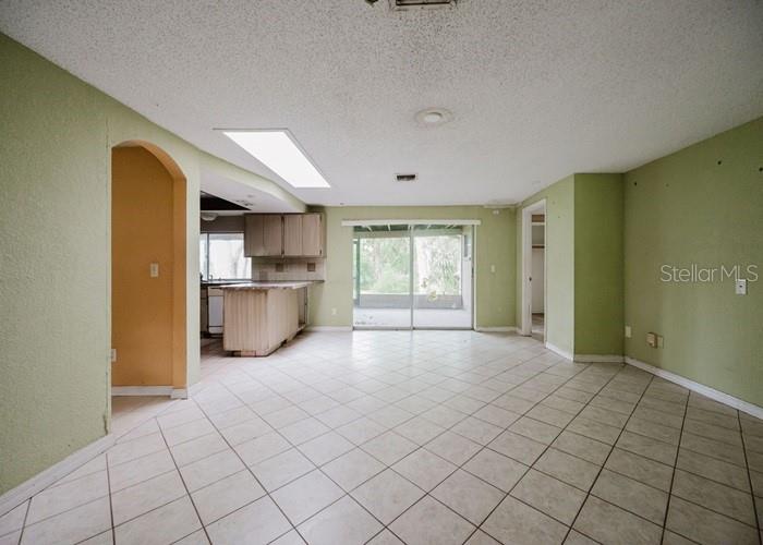 1243 Royal Oak Dr, Dunedin, FL 34698 photo
